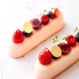 딸기 체리 바닐라 케이크